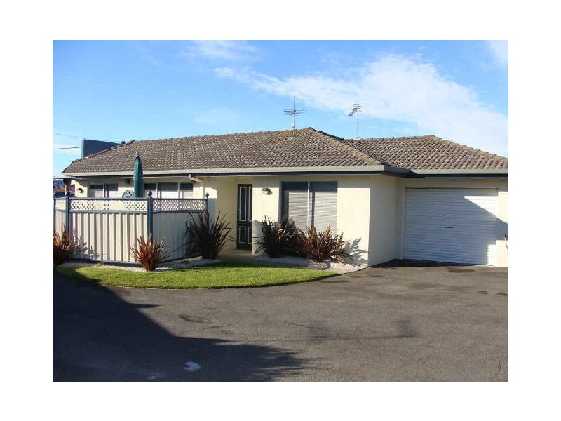 Unit 2, 4 St Georges Crescent, Shearwater TAS 7307