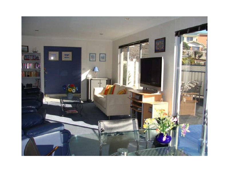 Unit 2, 4 St Georges Crescent, Shearwater TAS 7307