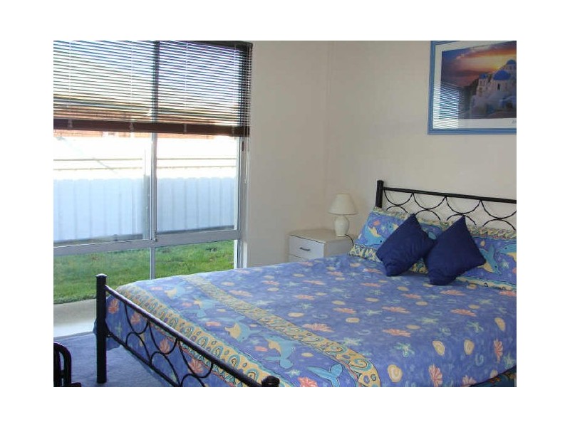 Unit 2, 4 St Georges Crescent, Shearwater TAS 7307