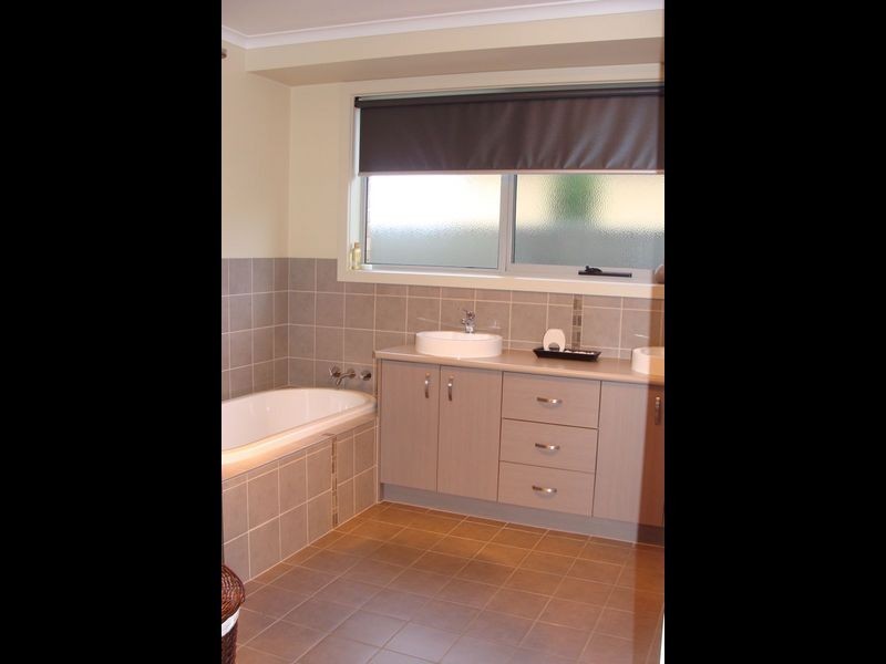 9 Inlet Court, Shearwater TAS 7307