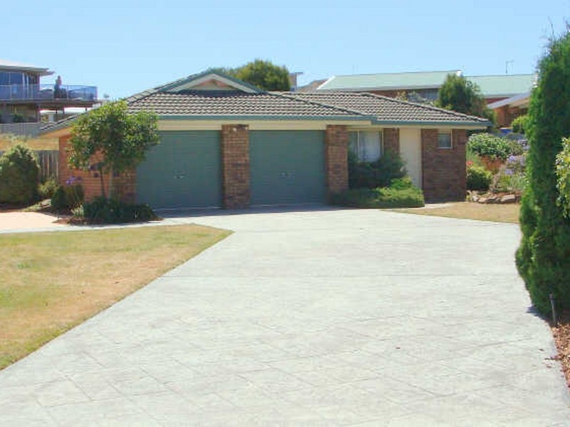 15 Bluewater Crescent, Shearwater TAS 7307