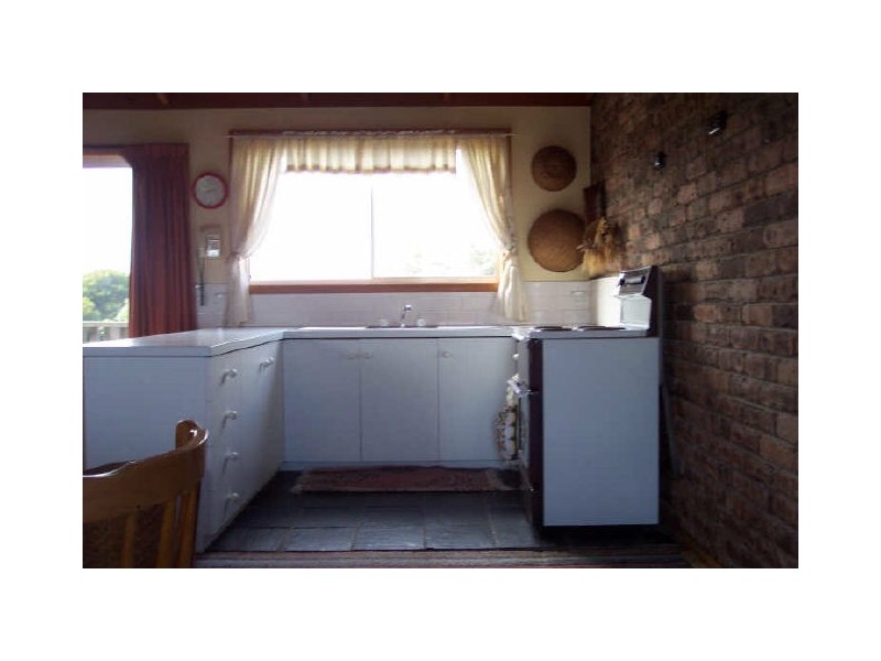 2/11 Hawley Place, Hawley Beach TAS 7307