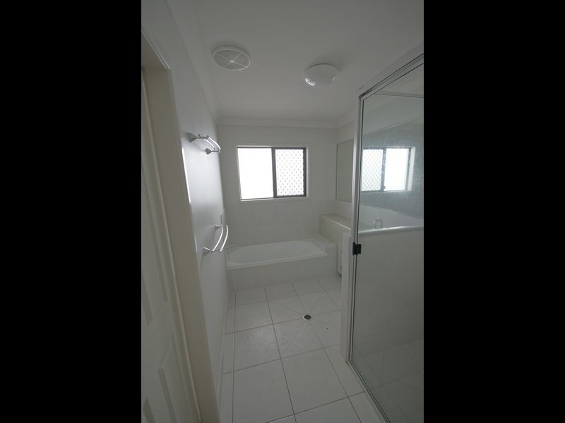 3/6-8 FreeshWarter Mews, Douglas QLD 4814
