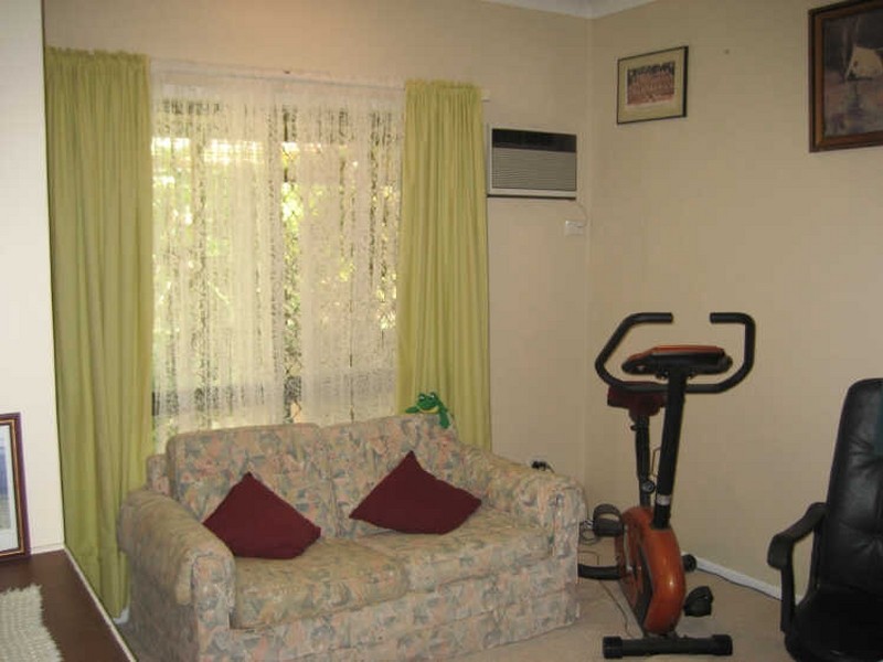 6 Oldenburg Place, Kelso QLD 4815