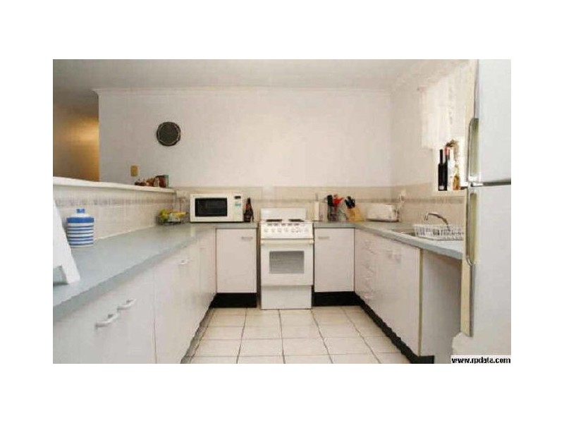 18 Leila Avenue, Rasmussen QLD 4815