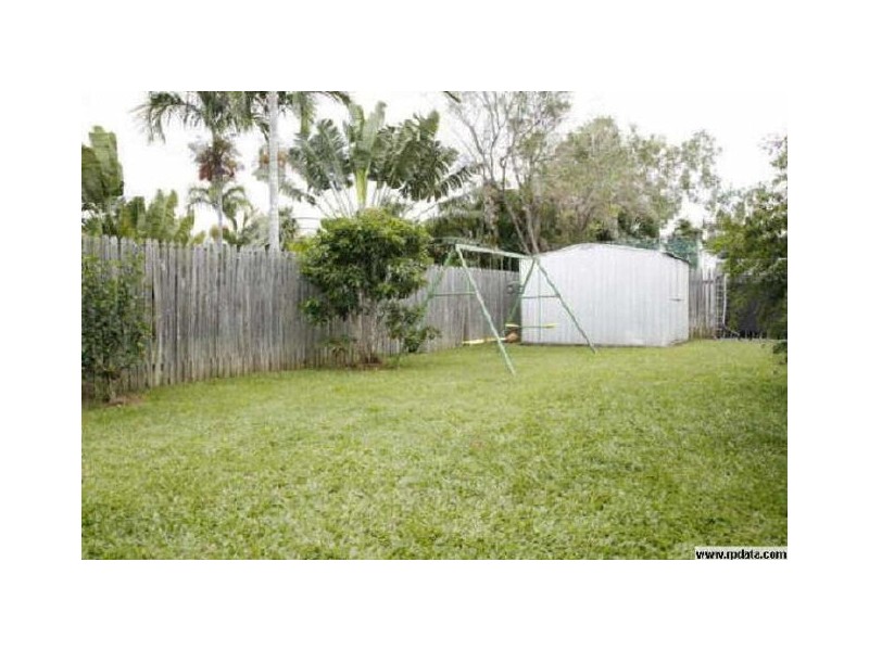 18 Leila Avenue, Rasmussen QLD 4815