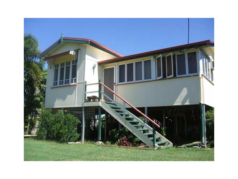 120 13th Avenue, Home Hill QLD 4806