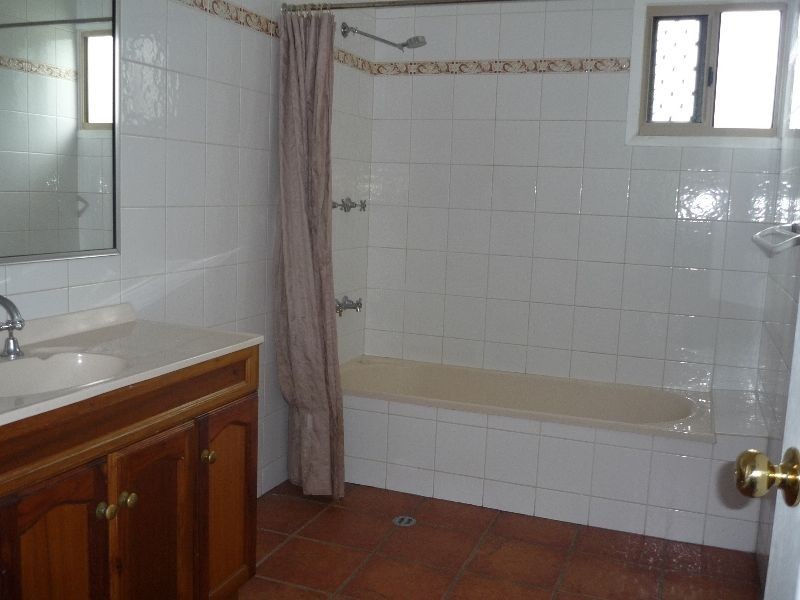 13 Berontha Street, Cranbrook QLD 4814