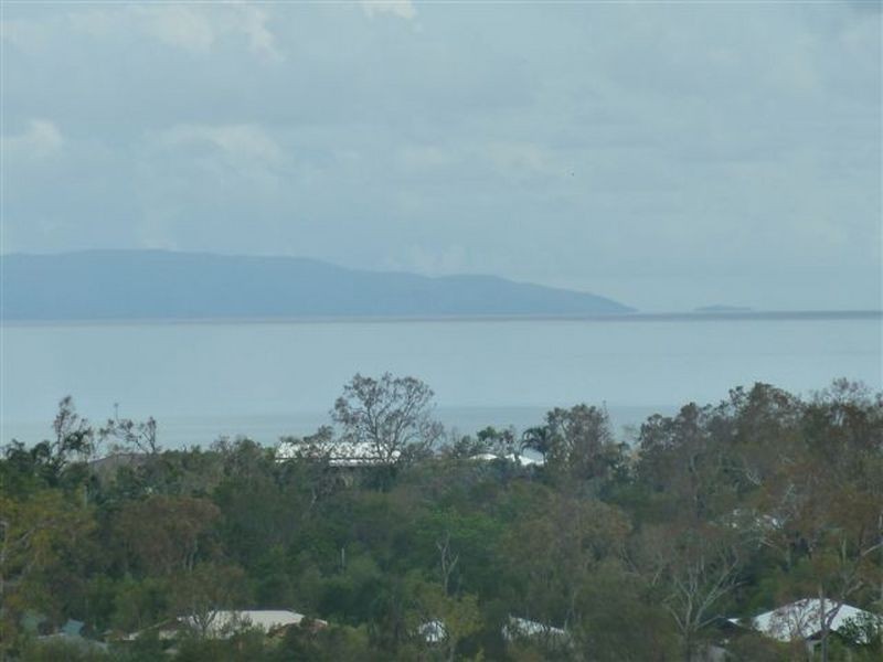 59 Shutehaven Circuit, Bushland Beach QLD 4818