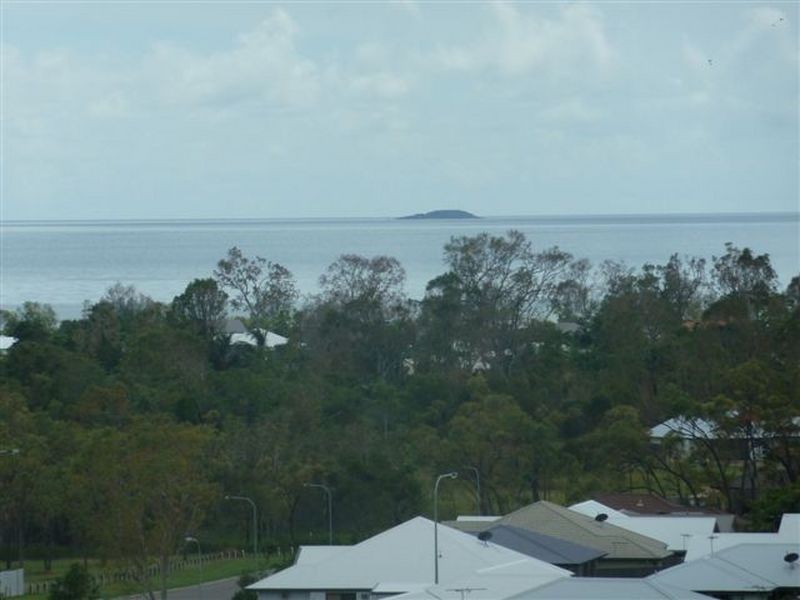 59 Shutehaven Circuit, Bushland Beach QLD 4818