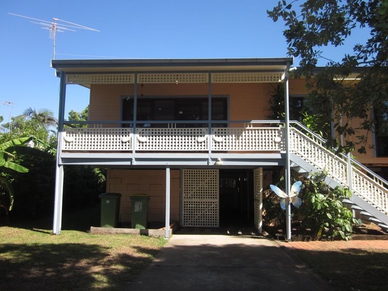 33 Bay Street, Pallarenda QLD 4810