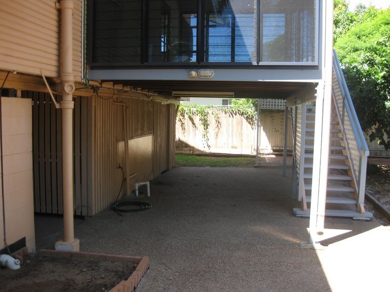 33 Bay Street, Pallarenda QLD 4810