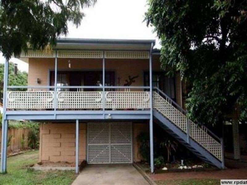 33 Bay Street, Pallarenda QLD 4810