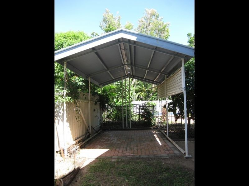 33 Bay Street, Pallarenda QLD 4810