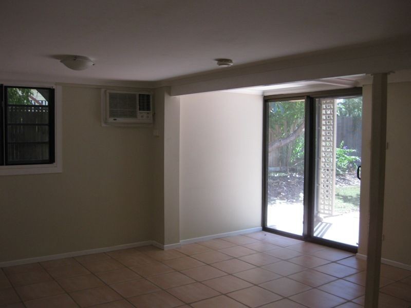 33 Bay Street, Pallarenda QLD 4810