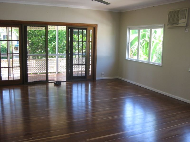 33 Bay Street, Pallarenda QLD 4810