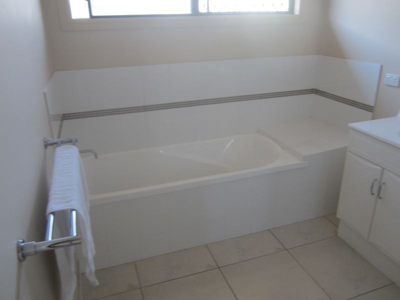 73 Sringbrook Parade, Idalia QLD 4811