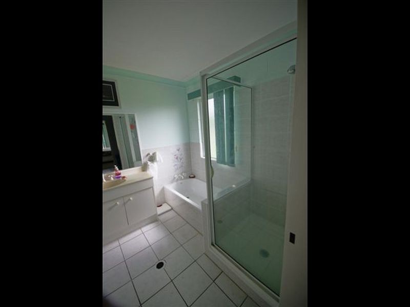 37 Country Road, Alligator Creek QLD 4816