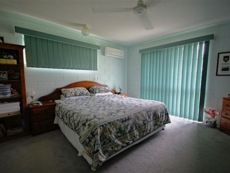 37 Country Road, Alligator Creek QLD 4816