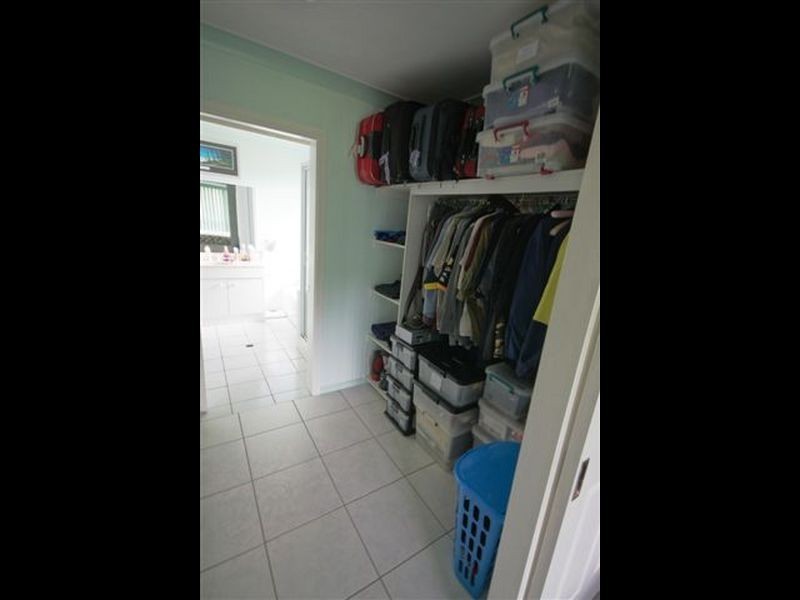 37 Country Road, Alligator Creek QLD 4816