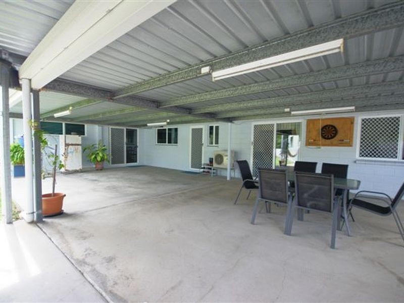 37 Country Road, Alligator Creek QLD 4816