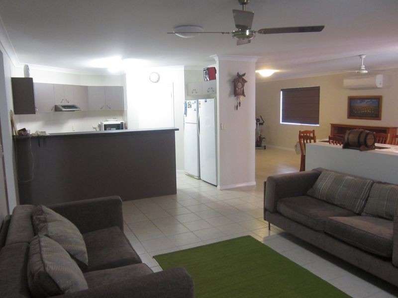 7 Buller Close, Mount Louisa QLD 4814