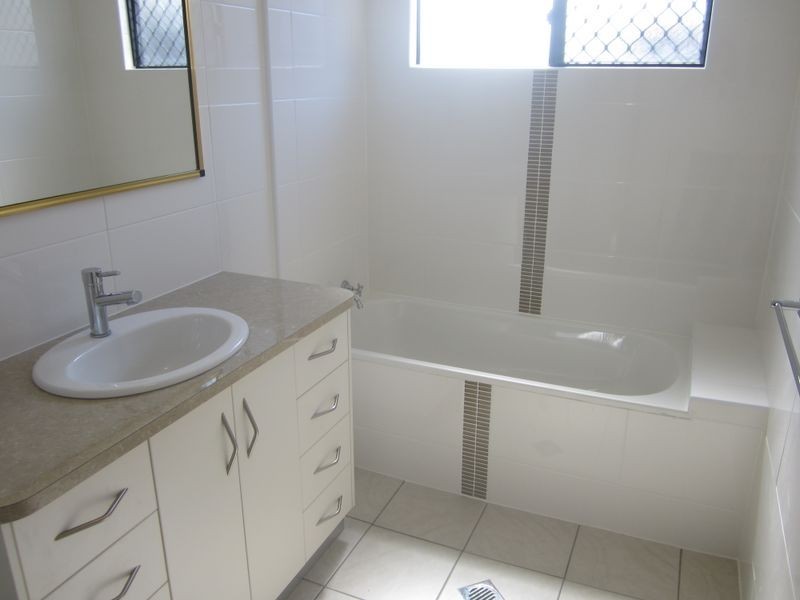 7 Buller Close, Mount Louisa QLD 4814