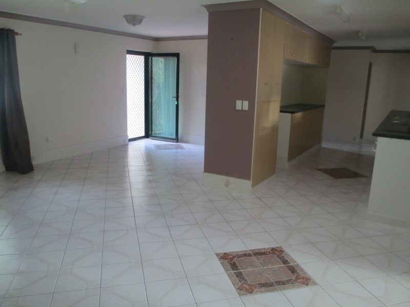 23 Mcpherson Street, Oonoonba QLD 4811