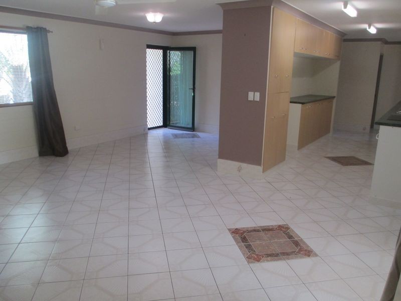 23 Mcpherson Street, Oonoonba QLD 4811