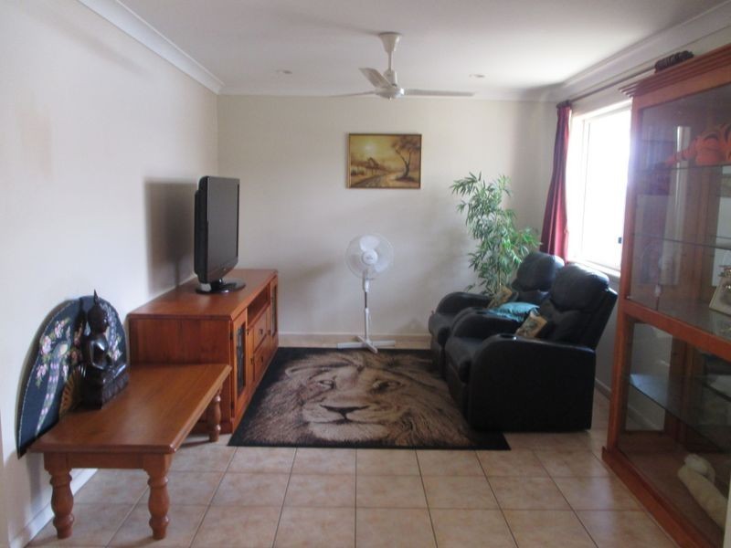 33 Laguna Avenue, Kirwan QLD 4817