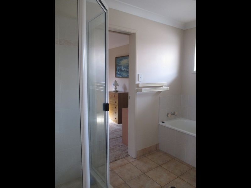 33 Laguna Avenue, Kirwan QLD 4817