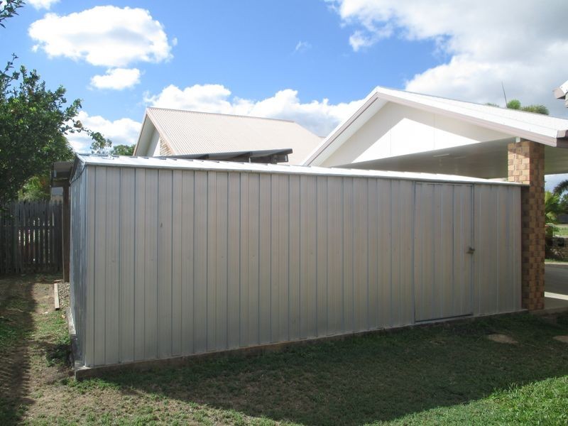 33 Laguna Avenue, Kirwan QLD 4817