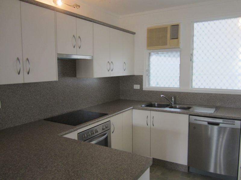 2/18 Love Lane, Rosslea QLD 4812