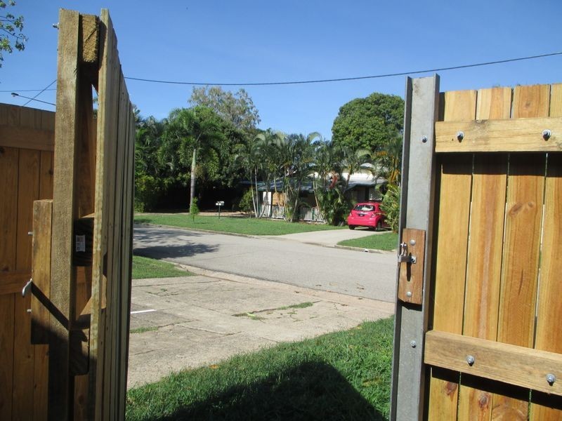 2/18 Love Lane, Rosslea QLD 4812