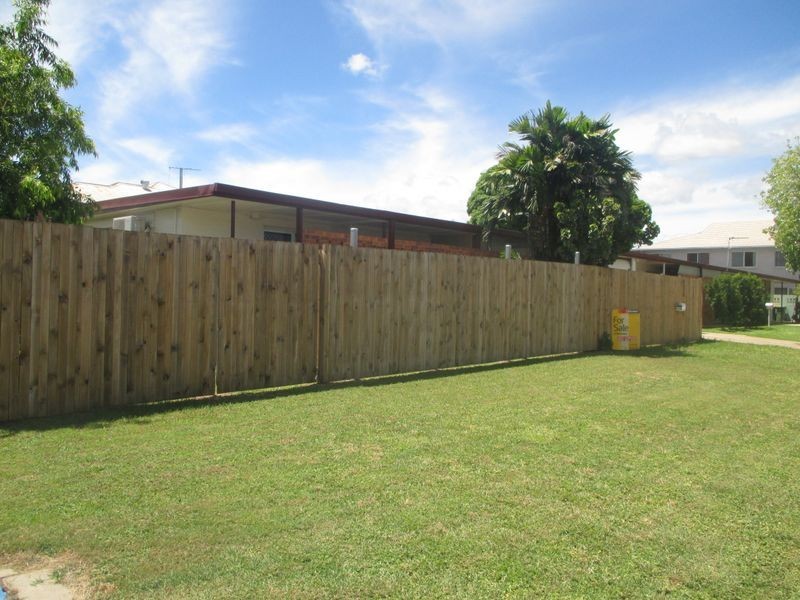 2/18 Love Lane, Rosslea QLD 4812