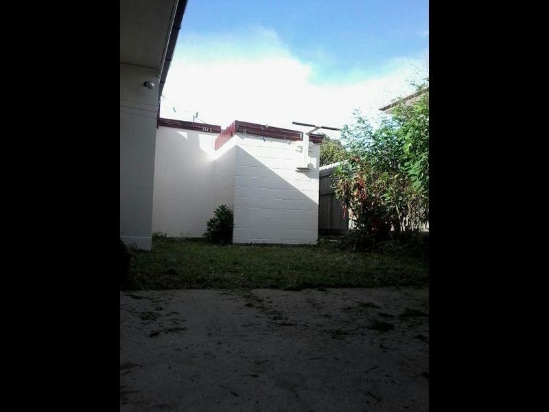 2/18 Love Lane, Rosslea QLD 4812