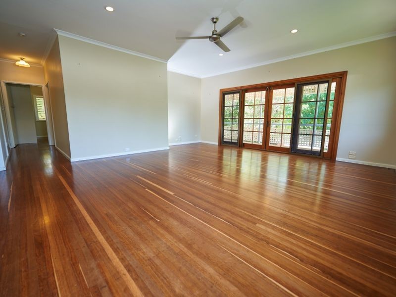 33 Bay Street, Pallarenda QLD 4810