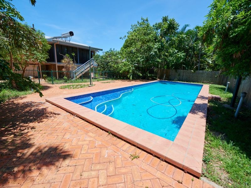 33 Bay Street, Pallarenda QLD 4810