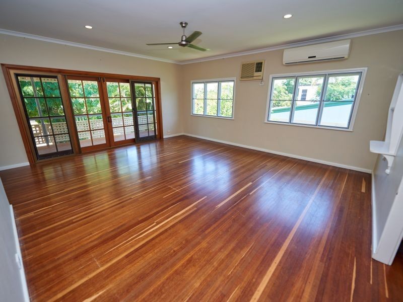 33 Bay Street, Pallarenda QLD 4810