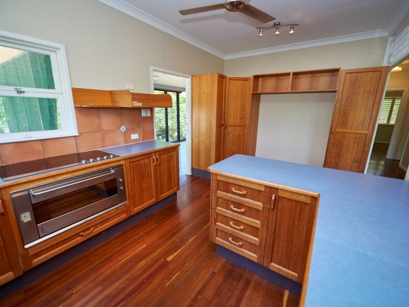 33 Bay Street, Pallarenda QLD 4810