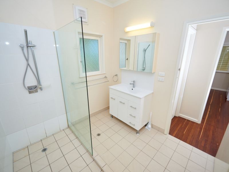 33 Bay Street, Pallarenda QLD 4810