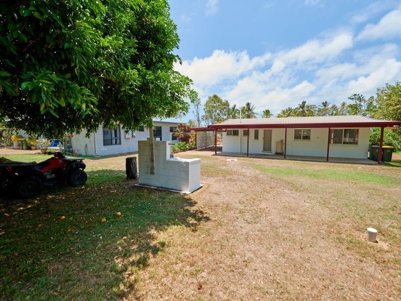 83 The  Esplanade, Toolakea QLD 4818