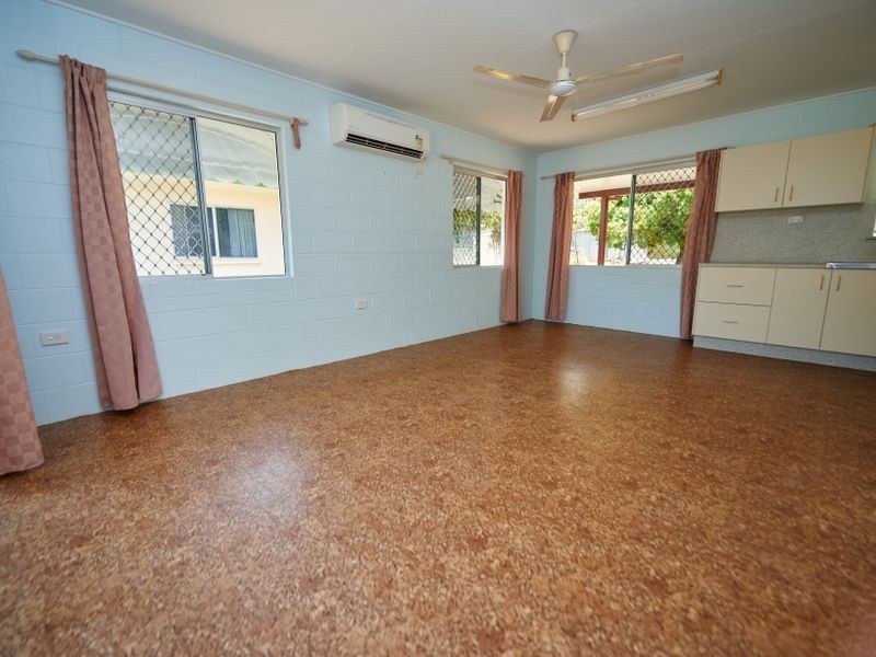 83 The  Esplanade, Toolakea QLD 4818