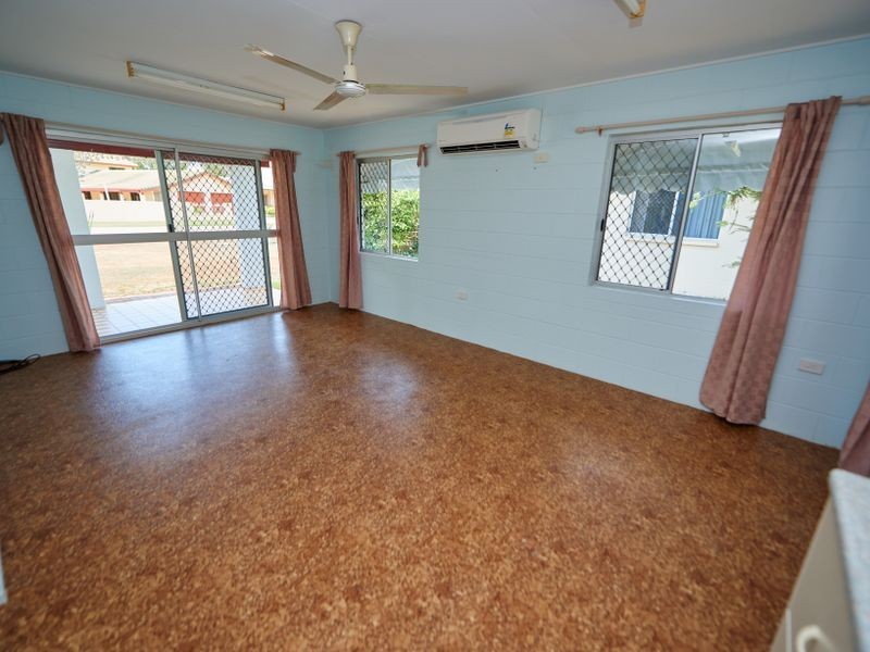 83 The  Esplanade, Toolakea QLD 4818