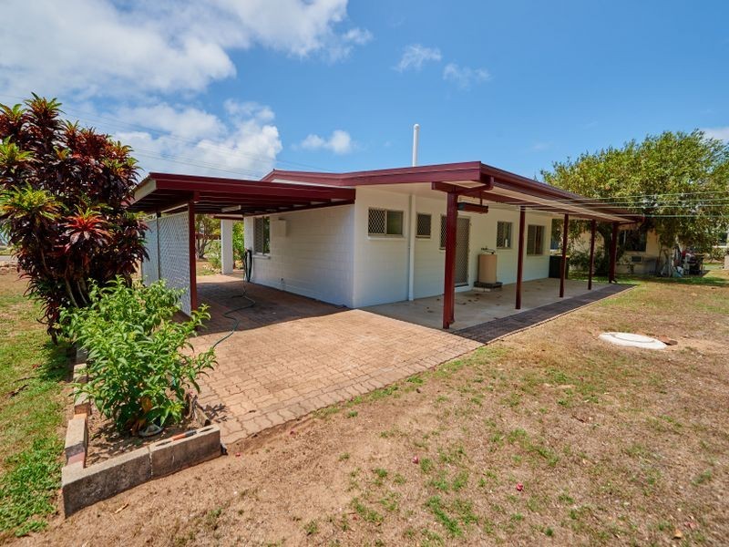 83 The  Esplanade, Toolakea QLD 4818