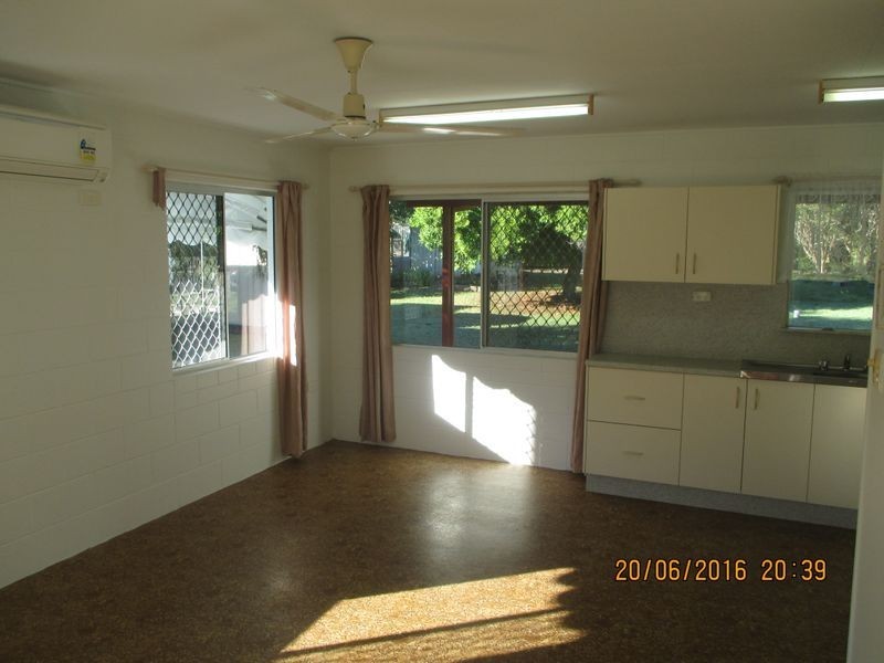 83 The Esplanade, Toolakea QLD 4818