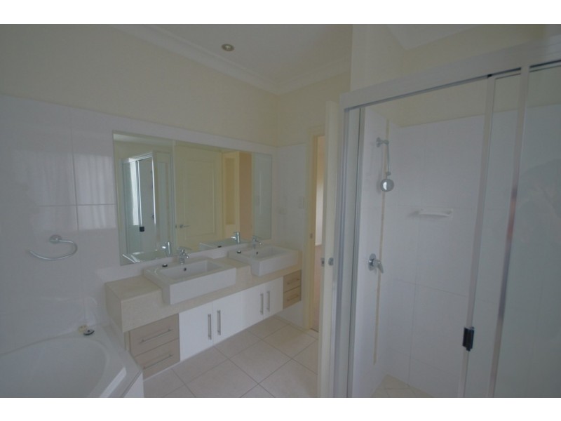 37 Waterlily Cct, Douglas QLD 4814