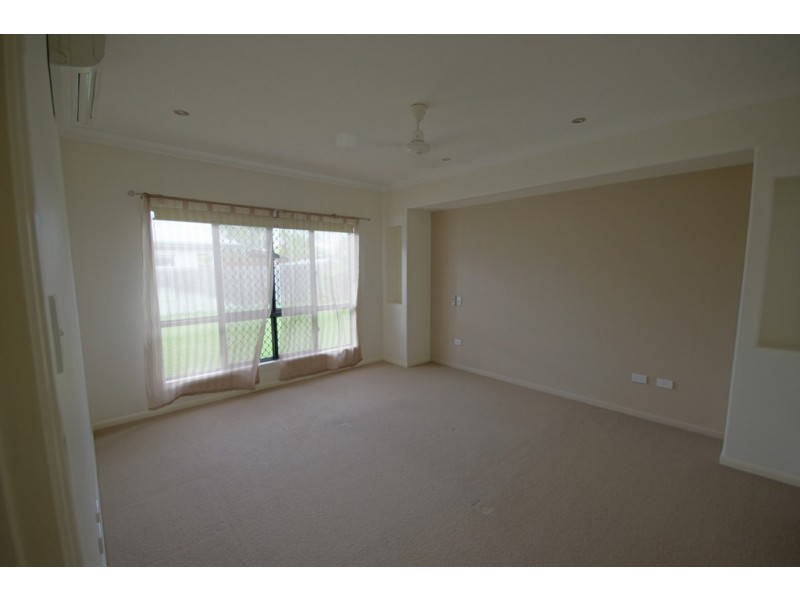 37 Waterlily Cct, Douglas QLD 4814