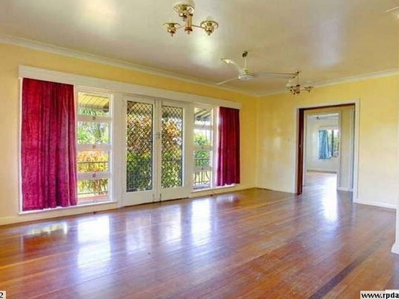 121 Ross River Road, Mundingburra QLD 4812