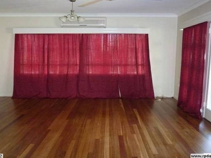 121 Ross River Road, Mundingburra QLD 4812